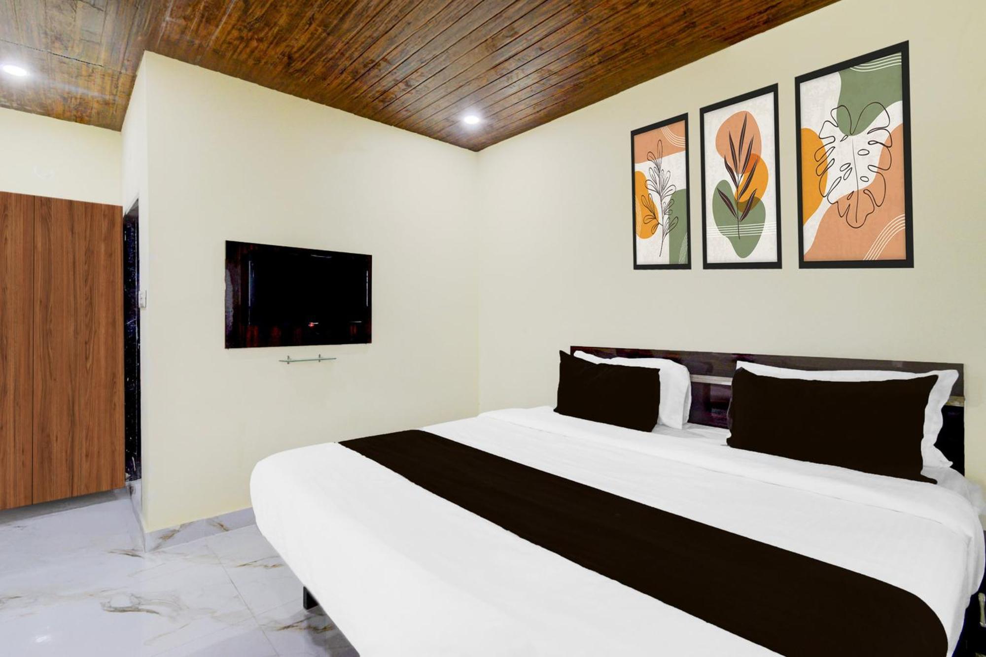 Hotel Super Collection O Srisailam Highway à Shamshabad Extérieur photo