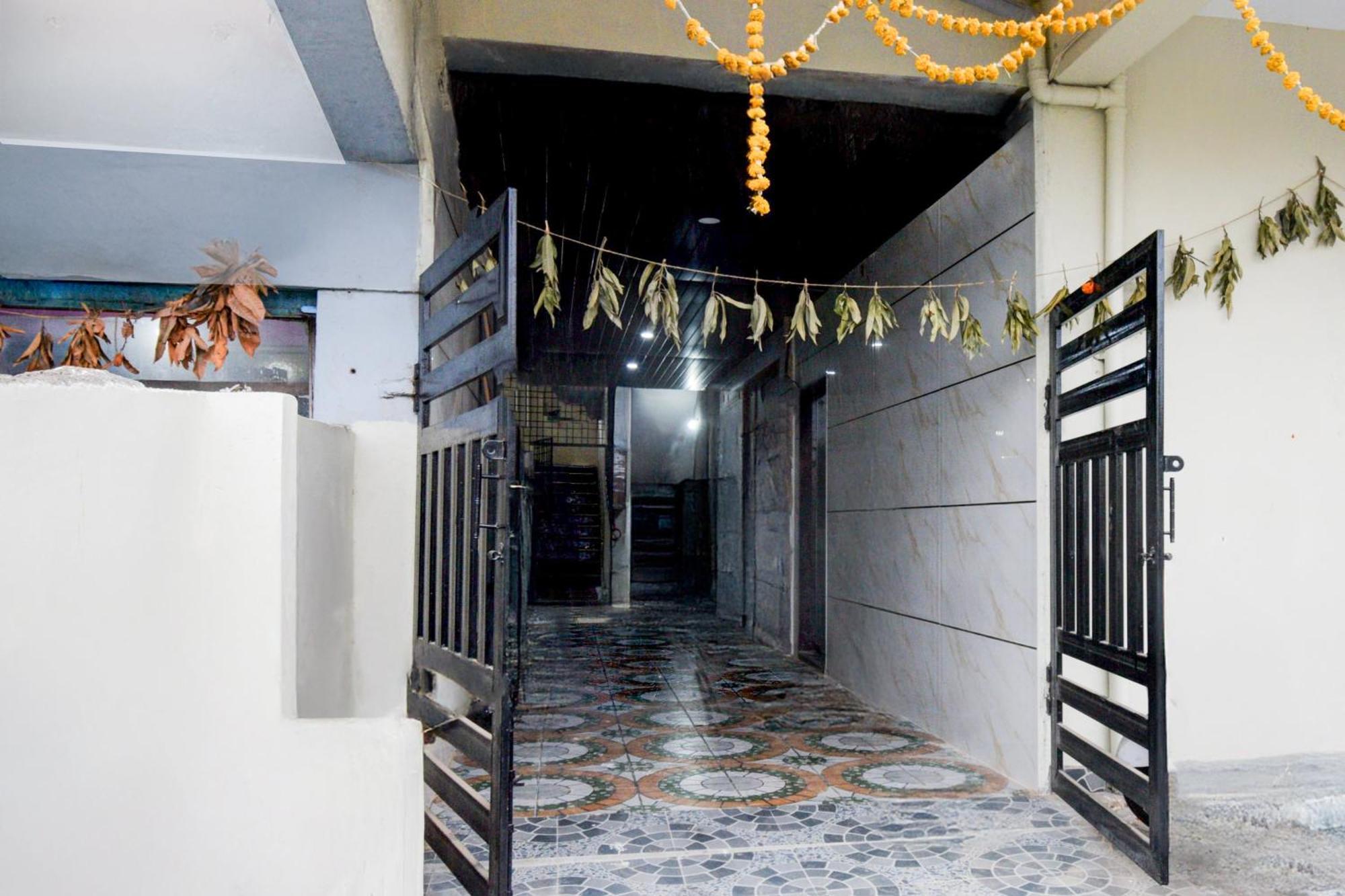 Hotel Super Collection O Srisailam Highway à Shamshabad Extérieur photo