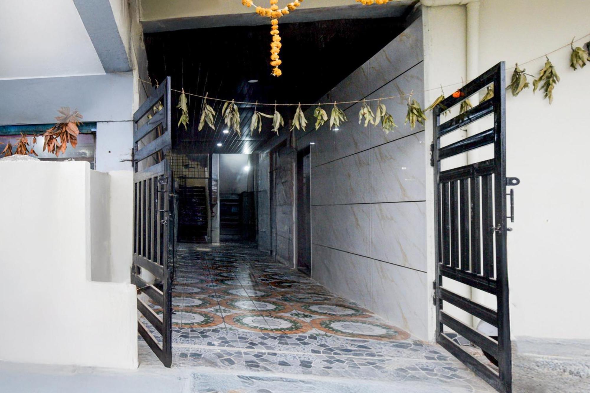 Hotel Super Collection O Srisailam Highway à Shamshabad Extérieur photo