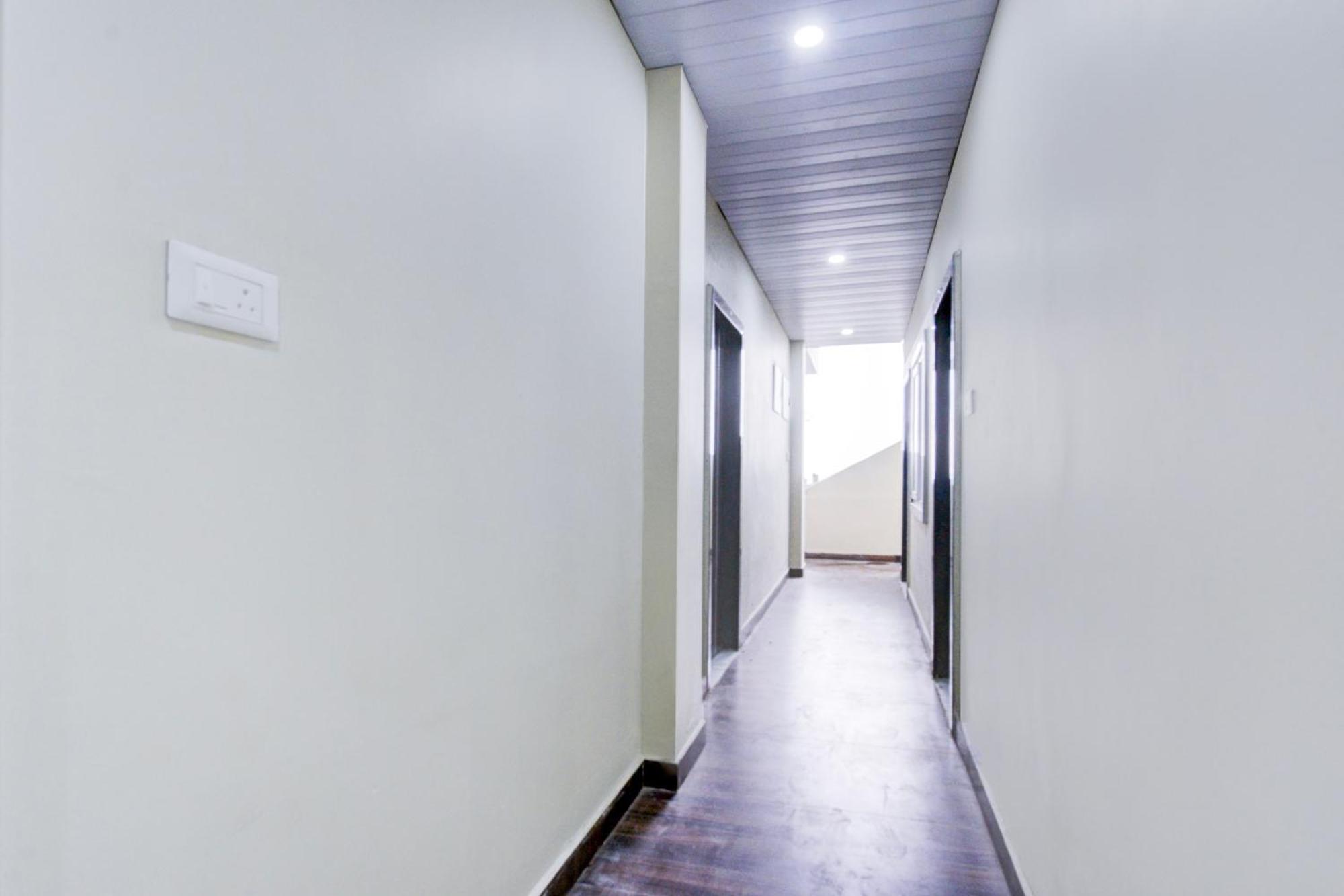 Hotel Super Collection O Srisailam Highway à Shamshabad Extérieur photo