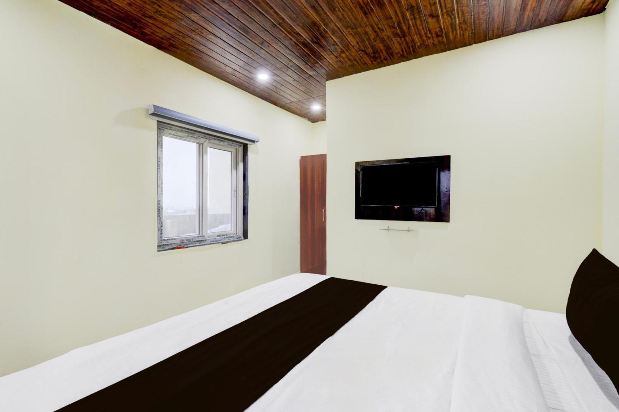 Hotel Super Collection O Srisailam Highway à Shamshabad Extérieur photo