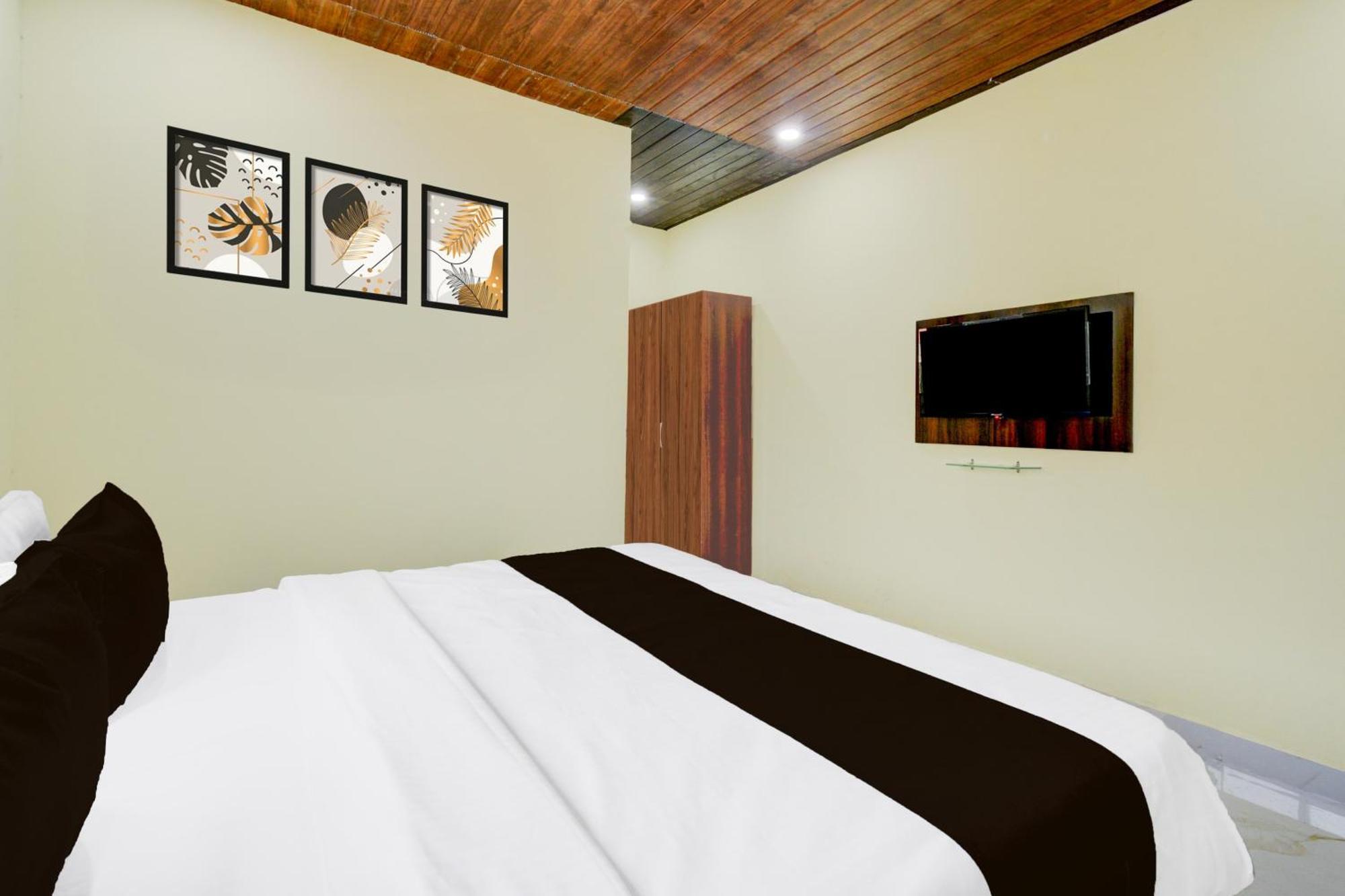 Hotel Super Collection O Srisailam Highway à Shamshabad Extérieur photo